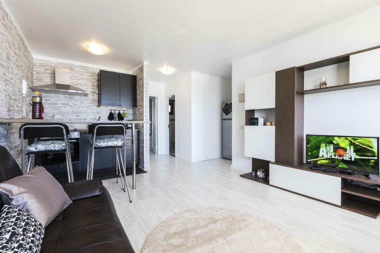Vivienda Vacacional La Dolce Vita ティアス エクステリア 写真